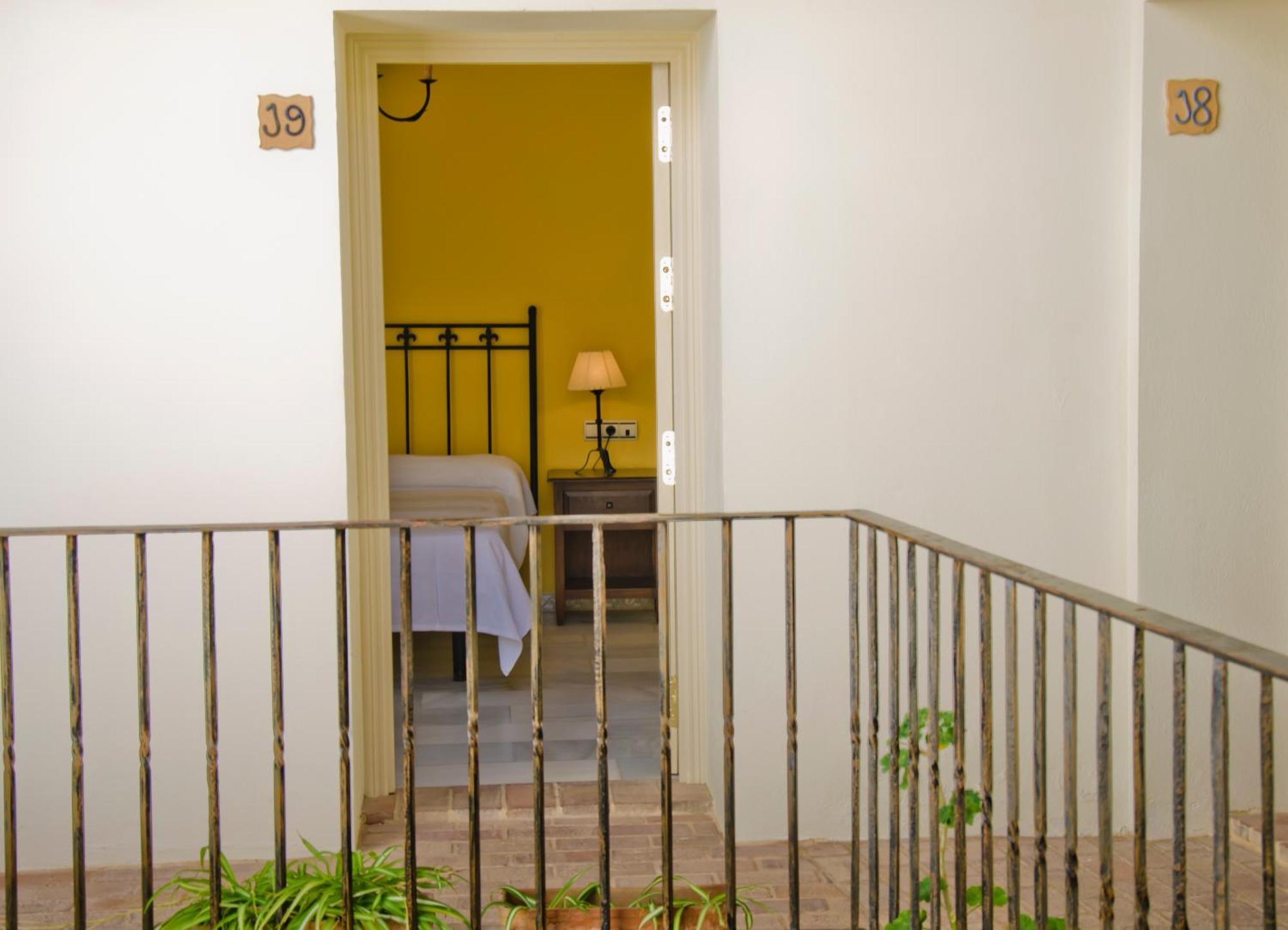 Hostal Sixto Rota Bagian luar foto