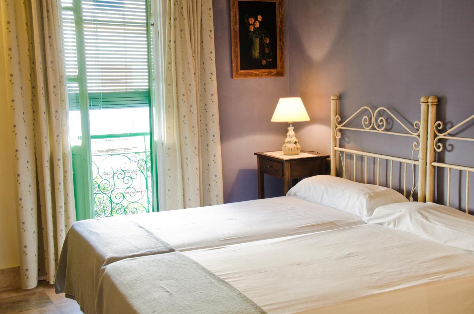 Hostal Sixto Rota Bagian luar foto